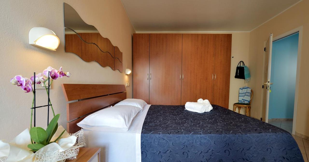 Hotel Oltremar B&B Cattolica Exterior photo