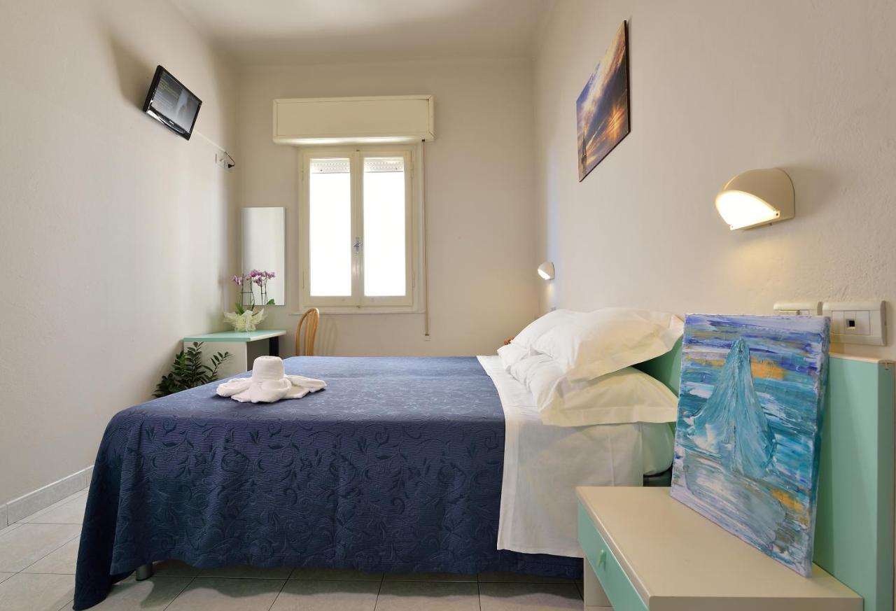 Hotel Oltremar B&B Cattolica Exterior photo
